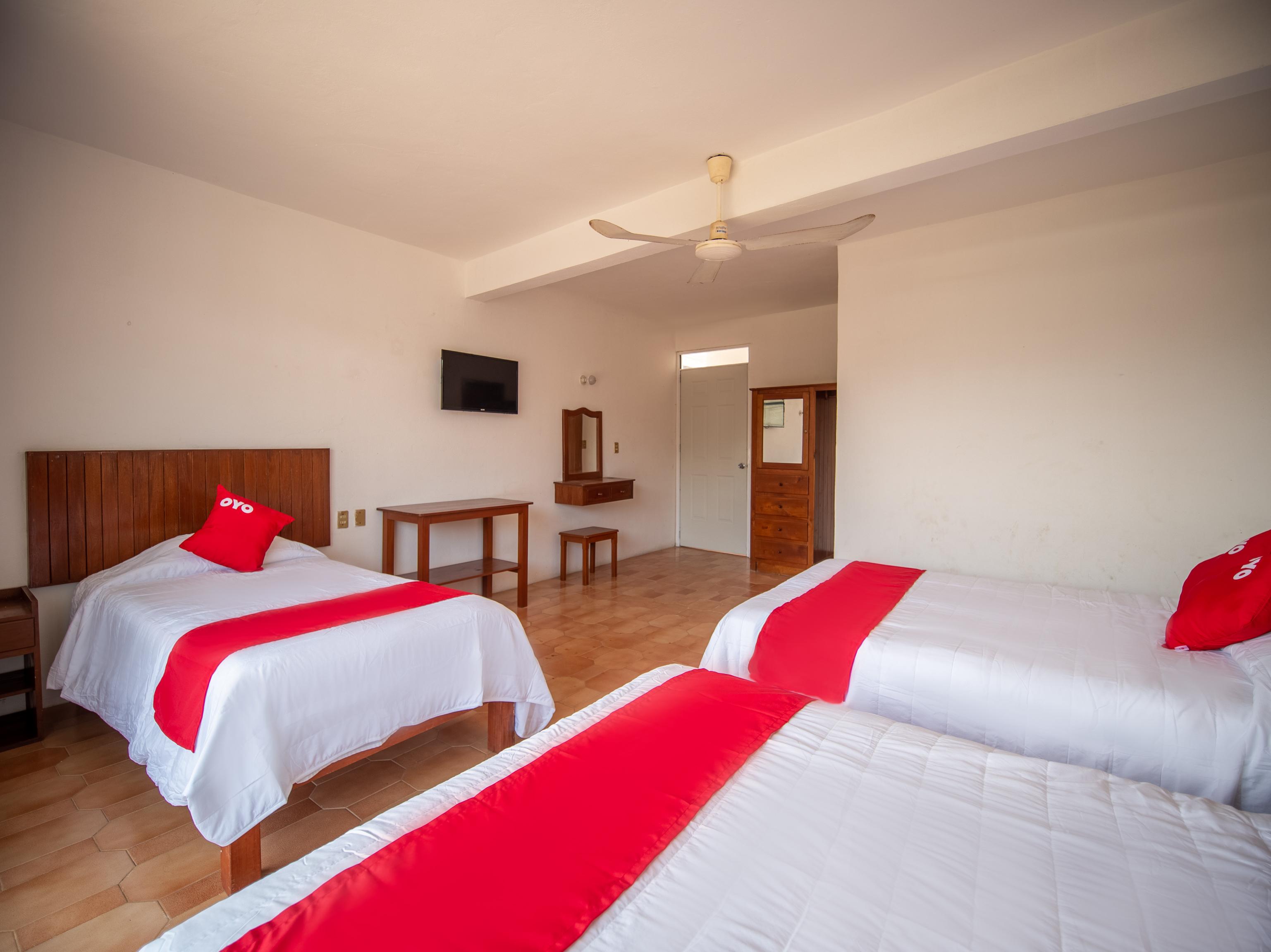 Oyo Hotel Arena Surf, Puerto Escondido Пуэрто-Эскондидо Экстерьер фото