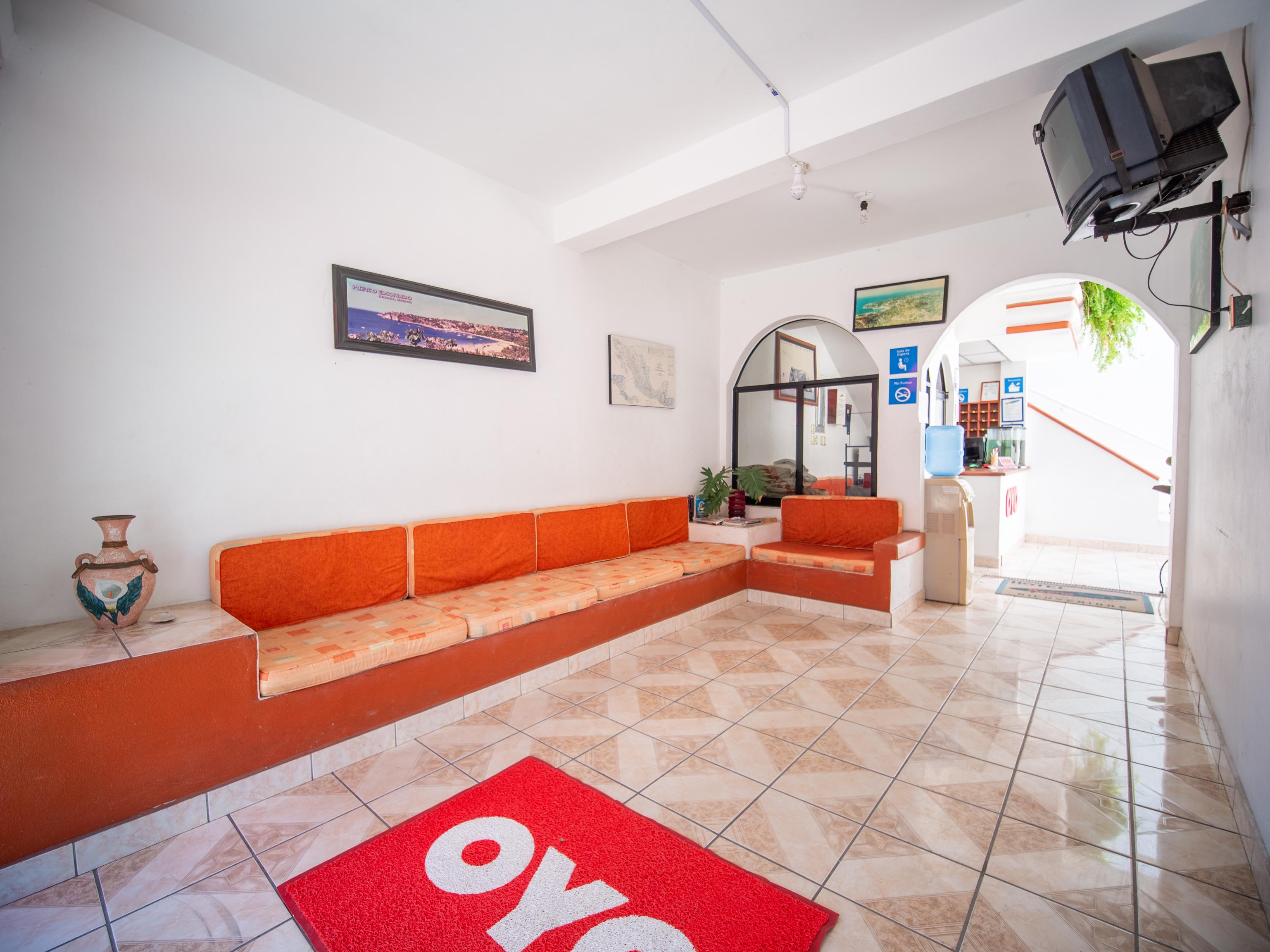 Oyo Hotel Arena Surf, Puerto Escondido Пуэрто-Эскондидо Экстерьер фото